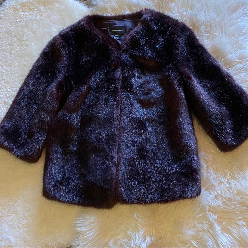Club Monaco faux fur burgundy jacket - Picture 10 of 12